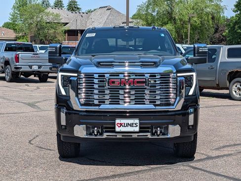 New 2026 GMC Sierra 3500 Denali w/ Denali Reserve Package AWD/4WD image 2