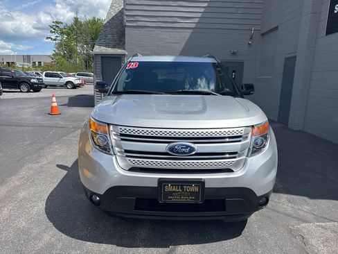 Used 2013 Ford Explorer XLT AWD/4WD image 2