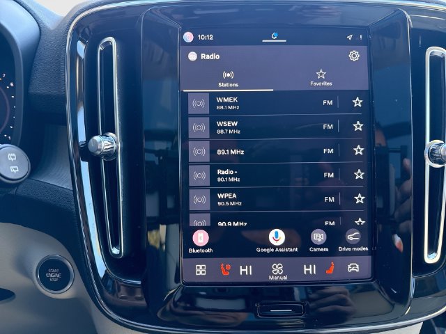 Certified 2024 Volvo XC40 B5 Ultimate w/ Climate Package AWD/4WD image 16