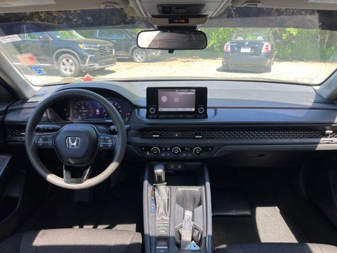 Used 2024 Honda Accord EX image 35