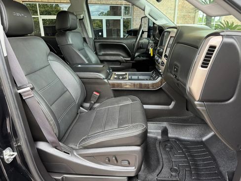 Used 2015 GMC Sierra 2500 Denali w/ Duramax Plus Package AWD/4WD image 27