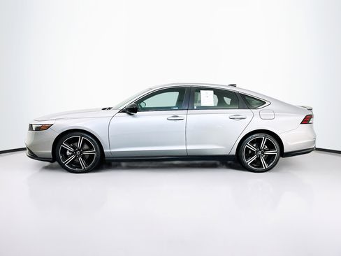 Used 2023 Honda Accord Sport image 4