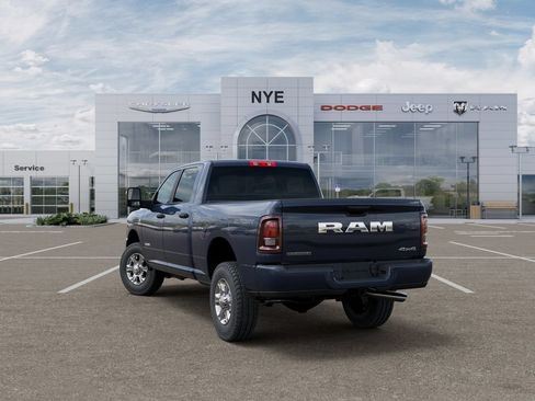 New 2026 RAM 2500 Big Horn AWD/4WD image 3