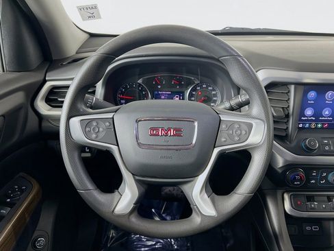 Used 2023 GMC Acadia SLE w/ Driver Convenience Package image 11