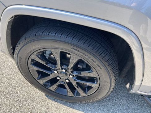 Used 2018 Jeep Grand Cherokee Altitude AWD/4WD image 7