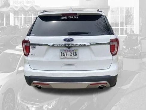 Used 2017 Ford Explorer XLT FWD image 6