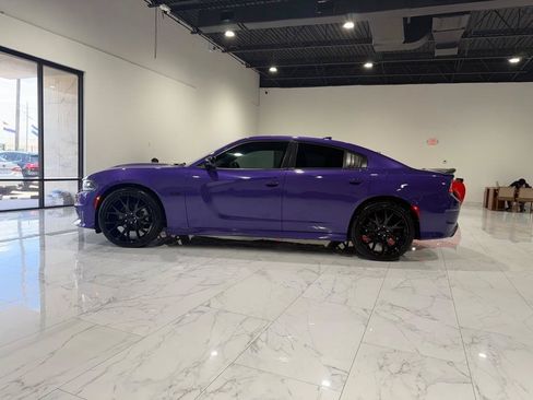 Used 2023 Dodge Charger R/T w/ Blacktop Package RWD image 9
