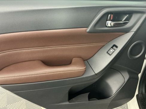 Used 2018 Subaru Forester 2.0XT Touring w/ Popular Package #2 image 9