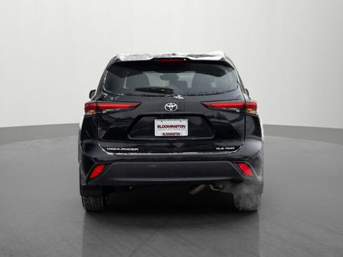 Used 2025 Toyota Highlander XLE image 6