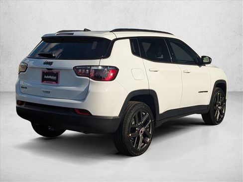 New 2026 Jeep Compass Latitude image 2