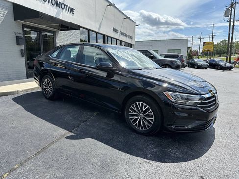 Used 2021 Volkswagen Jetta SE w/ SE Cold Weather Package FWD image 23