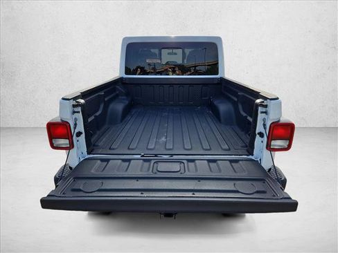 Used 2025 Jeep Gladiator Sport AWD/4WD image 6