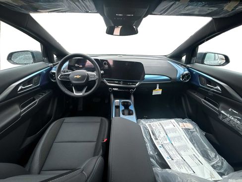 New 2026 Chevrolet Equinox EV LT image 14