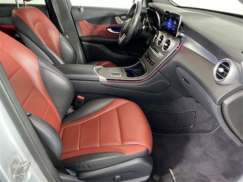 Used 2020 Mercedes-Benz GLC 300 4MATIC w/ AMG Line image 10