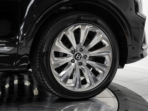 Used 2023 Bentley Bentayga Extended Wheelbase AWD/4WD image 55