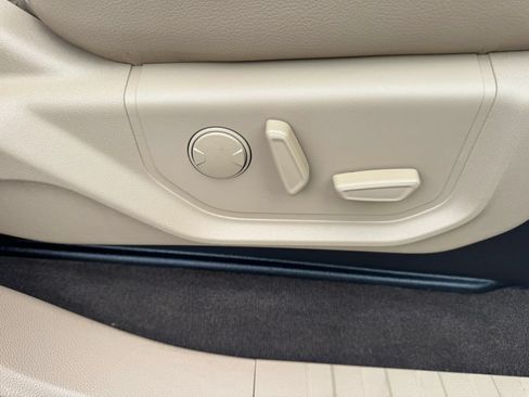 Used 2019 Ford F150 Lariat AWD/4WD image 55