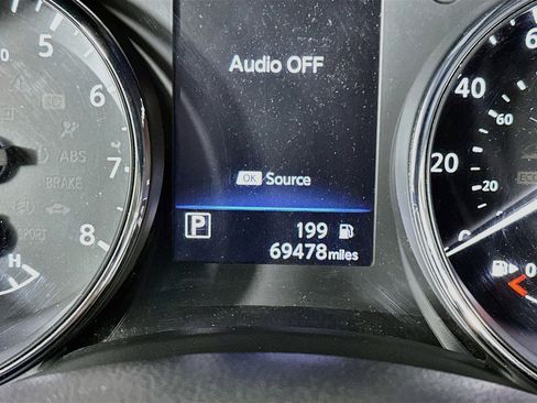 Used 2018 Nissan Rogue S w/ S Value Package AWD/4WD image 18