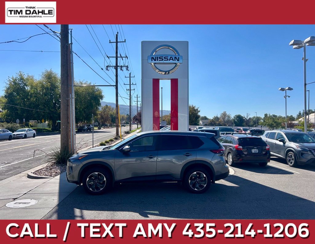 Used 2026 Nissan Rogue SV w/ Cold Weather Package AWD/4WD image 1