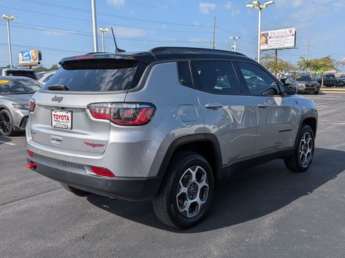 Used 2022 Jeep Compass Trailhawk w/ Sun and Sound Group AWD/4WD image 8