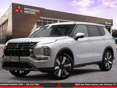 New 2025 Mitsubishi Outlander SE