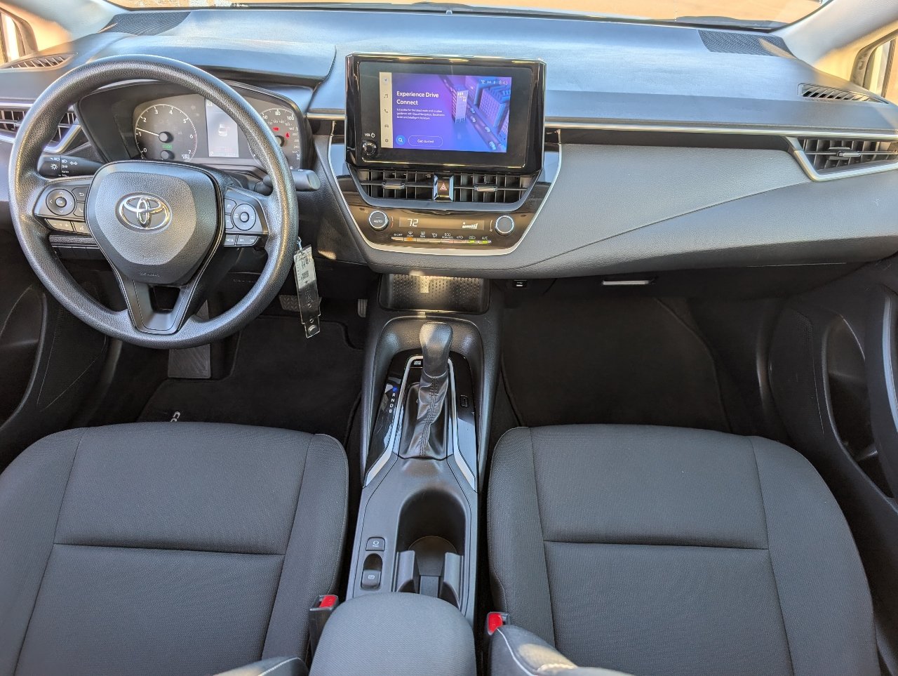 Used 2025 Toyota Corolla LE w/ Carpet Mat Package (TMS) FWD image 4