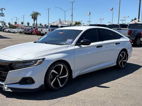 Used 2021 Honda Accord Sport image 7