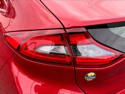 Used 2019 Hyundai Ioniq SEL image 32