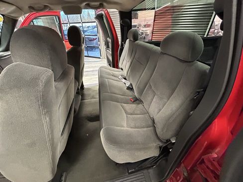 Used 2005 Chevrolet Silverado 2500 LS image 45