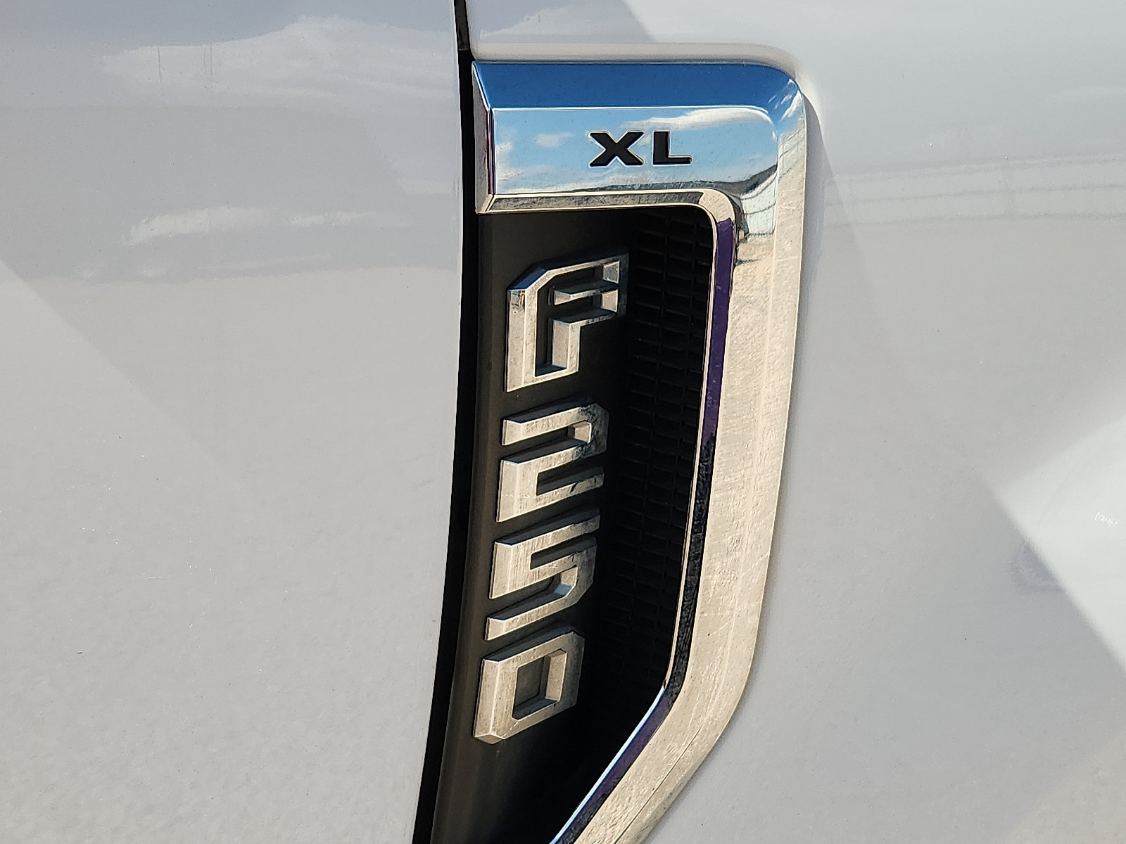 Used 2022 Ford F250 XL w/ Power Equipment Group AWD/4WD image 7