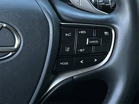 Used 2022 Lexus ES 350 w/ Premium Package image 15