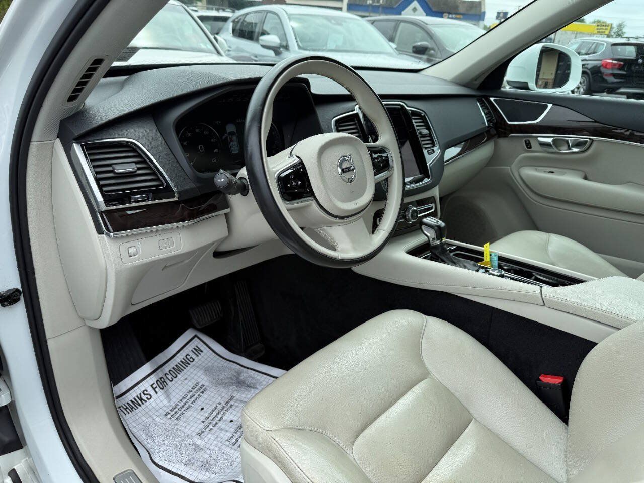 Used 2016 Volvo XC90 T6 Momentum w/ Momentum Plus Package AWD/4WD image 15