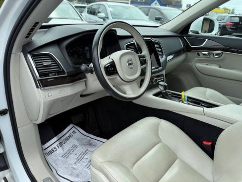 Used 2016 Volvo XC90 T6 Momentum w/ Momentum Plus Package AWD/4WD image 15