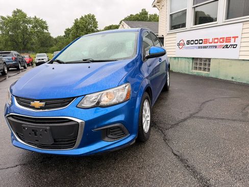 Used 2018 Chevrolet Sonic LT FWD image 1