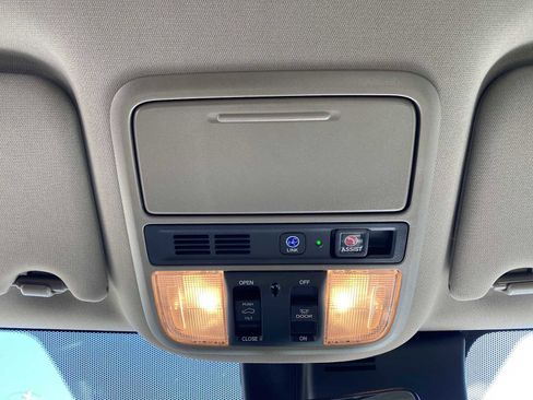 Used 2019 Honda Pilot Touring image 25