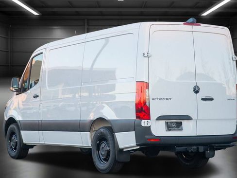 Used 2025 Mercedes-Benz Sprinter 2500 image 10