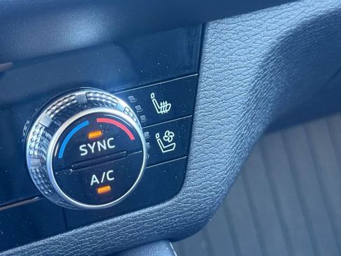 Used 2025 Mitsubishi Outlander SEL FWD image 22