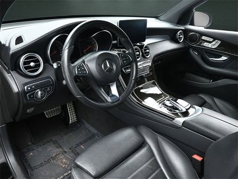 Used 2018 Mercedes-Benz GLC 43 AMG 4MATIC image 10