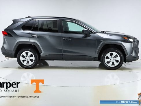 Used 2020 Toyota RAV4 LE image 10