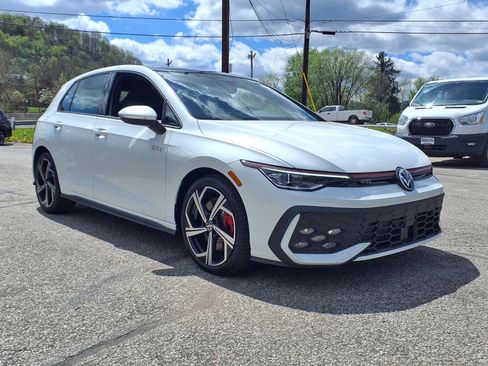 New 2026 Volkswagen GTI SE image 3