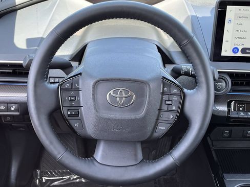 Used 2024 Toyota Prius XLE AWD/4WD image 11