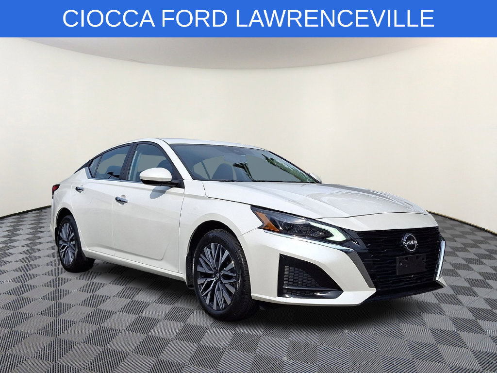 Used 2023 Nissan Altima 2.5 SV AWD/4WD image 1