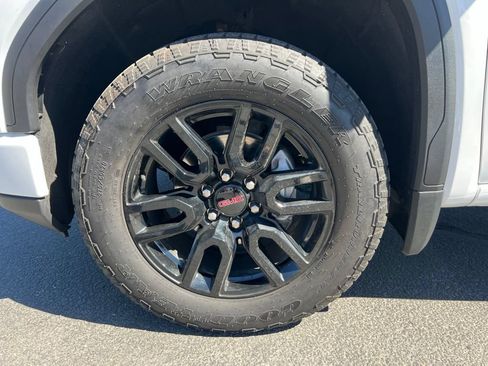 Used 2025 GMC Sierra 1500 Elevation AWD/4WD image 14