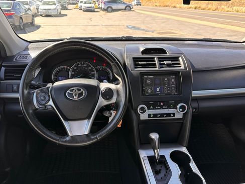 Used 2012 Toyota Camry SE image 7