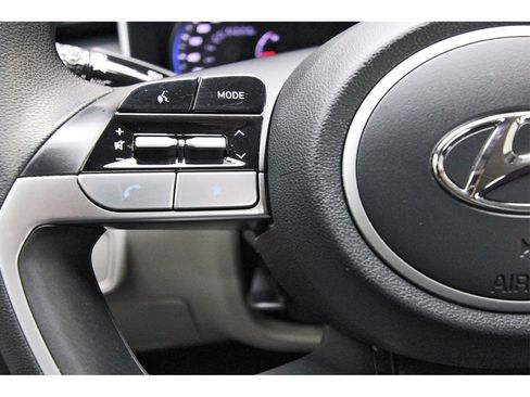 Used 2023 Hyundai Tucson SE image 13