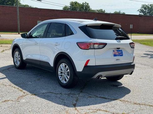 Used 2022 Ford Escape SE AWD/4WD image 5