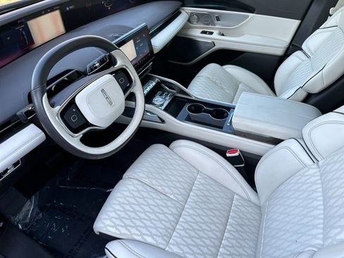 Used 2024 Lincoln Nautilus Black Label AWD/4WD image 11