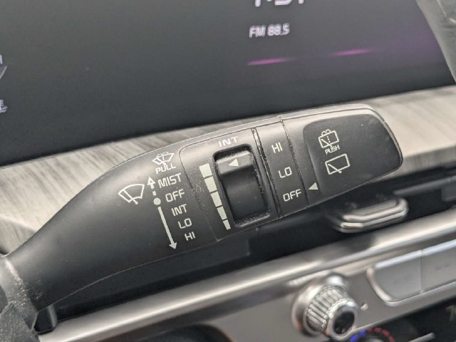 Used 2024 Kia Telluride EX w/ EX Captain's Chair Package AWD/4WD image 31