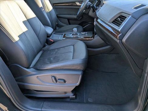 Used 2020 Audi Q5 2.0T Premium w/ Convenience Package image 22