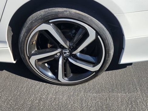 Used 2022 Honda Accord Sport image 3