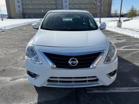 Used 2017 Nissan Versa SV w/ SV Special Edition Package image 5